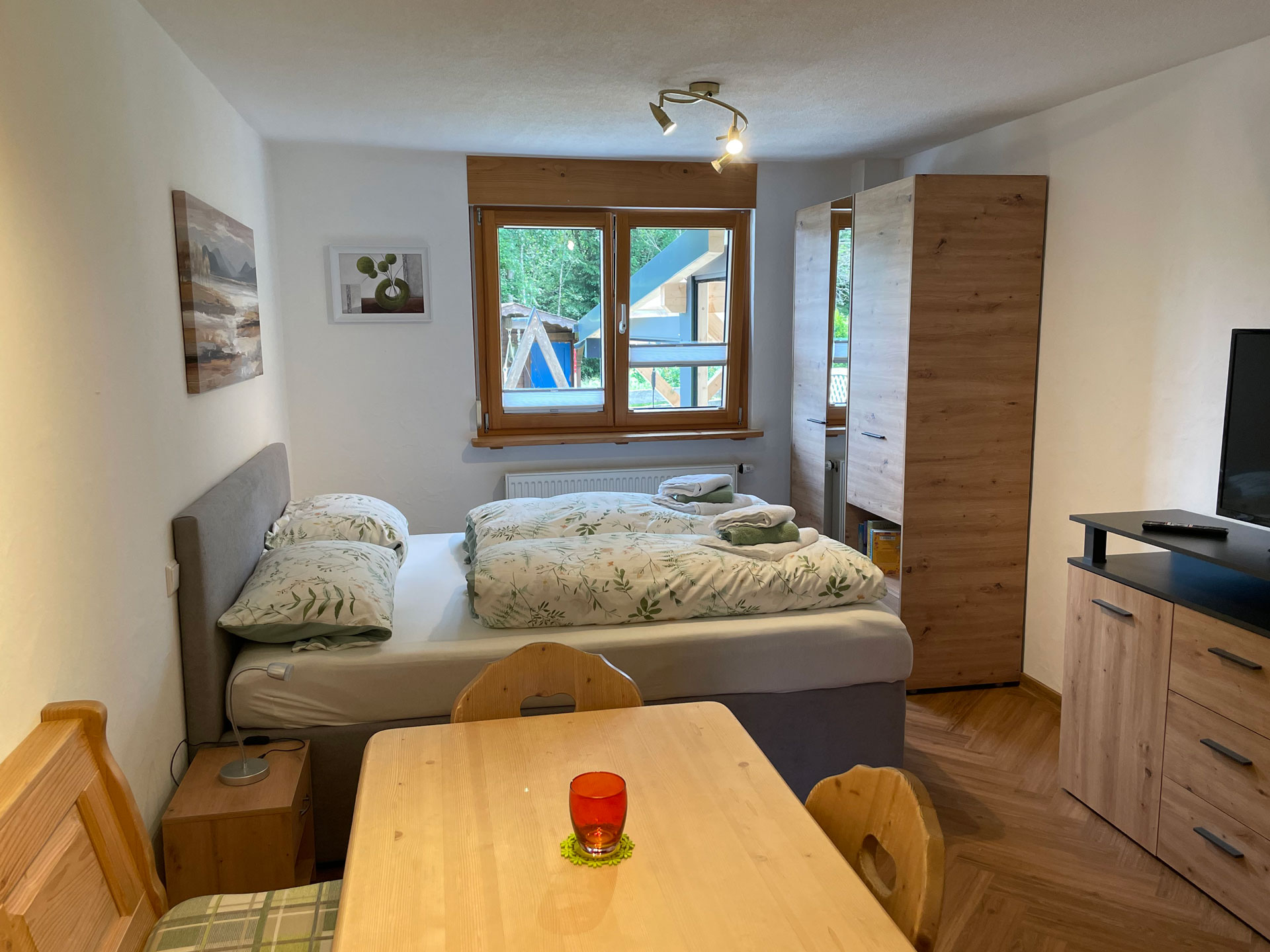 isele-ferienwohnung-schlafzimmer-gross